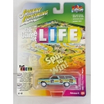 Johnny Lightning 1:64 Game of Life - Chevrolet 2-door Wagon 1965